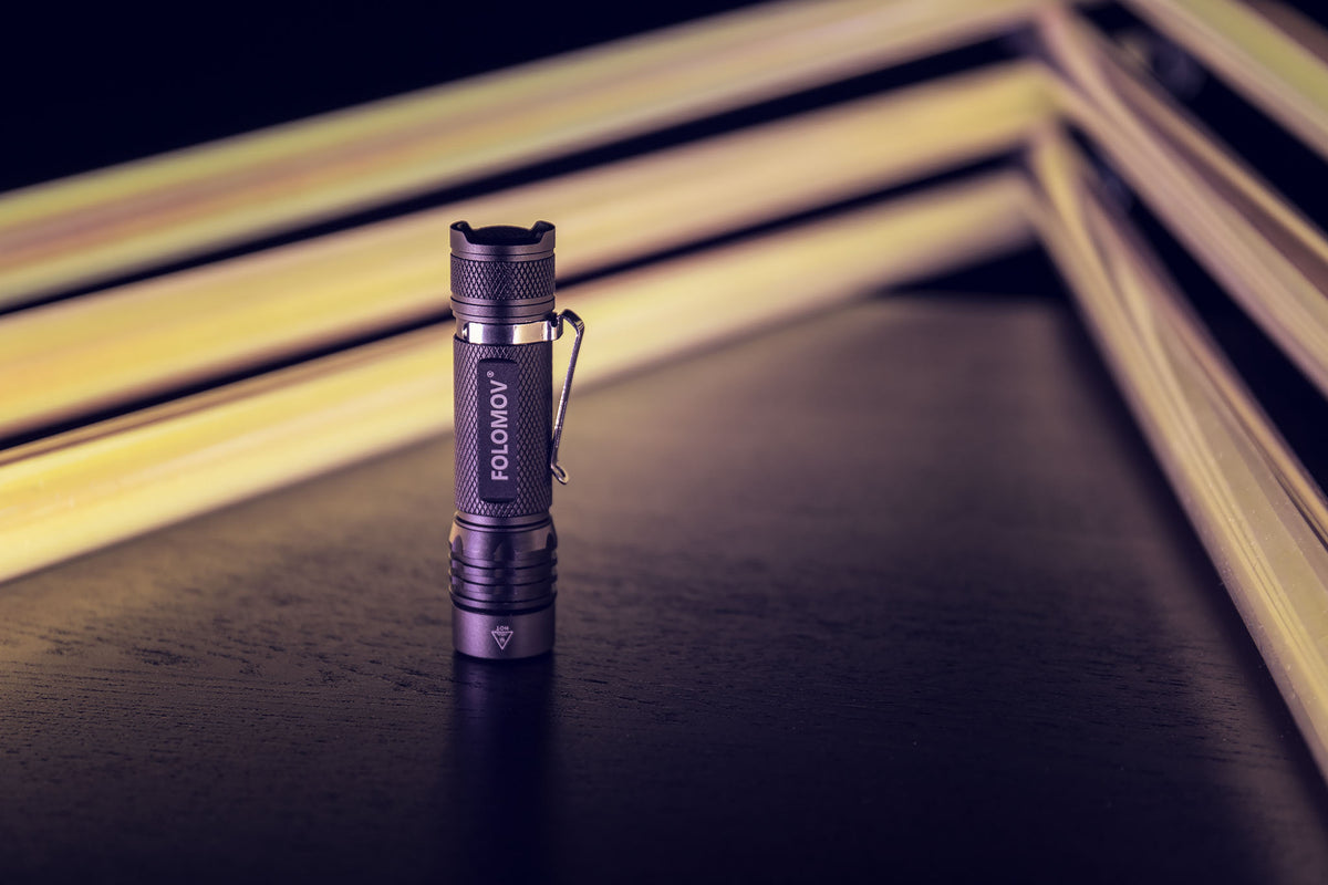 Starter flashlight for tube light-painting